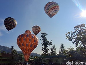 Festival Balon Udara Notorejo, Cara Kreatif Alihkan Tradisi Petasan
