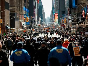 Aksi Protes No Kings: Jutaan Orang Turun ke Jalan Lawan Kebijakan Trump