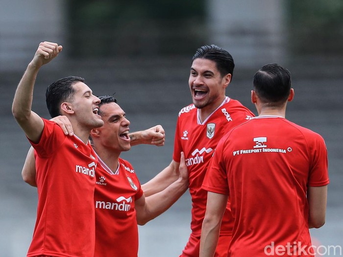 Skuad Timnas Indonesia terus mematangkan persiapan jelang laga final FIFA Series menghadapi Bulgaria. Latihan intensif digelar di Stadion Madya Senayan, Minggu (29/3/2026), guna memastikan kondisi tim berada pada performa terbaik.