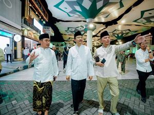 Ke Pasuruan, Gus Ipul Nikmati Indahnya Malam di Bawah Payung Madinah