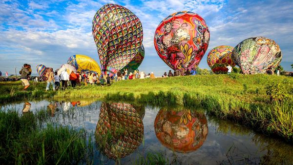 Langit Ponorogo Penuh Warna, 44 Balon Udara Terbang di Reog Balon Carnival