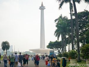 2.560 Warga Kunjungi Monas saat Libur Jumat Agung