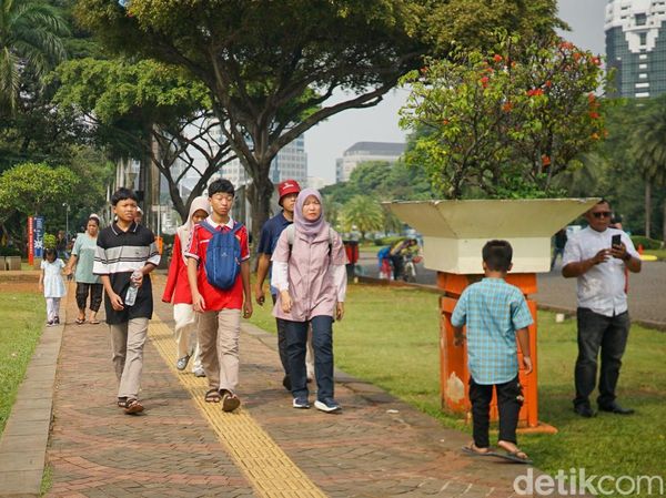 Monas Masih Menjadi Pilihan, Warga Habiskan Libur Pasca Lebaran