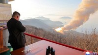 Korut Uji Coba Mesin Roket Terbaru, Dipantau Langsung Kim Jong Un
