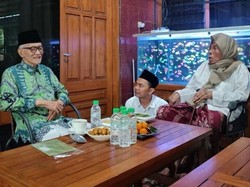 Rais Aam PBNU Silaturahmi ke KH Nurul Huda Djazuli, Gus Ipul: Nasihat bagi yang Muda