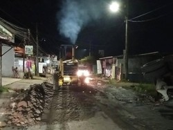 Gubernur Sulsel Tangani Darurat Jalan Rusak Moncongloe, Talud-Aspal Disiapkan