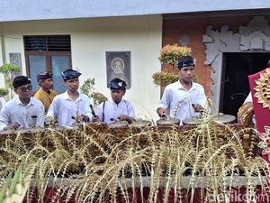 Gamelan Baleganjur Iringi Perayaan Minggu Palma di Gereja Tuka Dalung