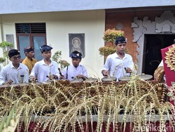 Gamelan Baleganjur Iringi Perayaan Minggu Palma di Gereja Tuka Dalung