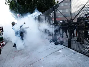 Demo Anti Trump No Kings di LA AS Memanas, Polisi Pakai Gas Air Mata