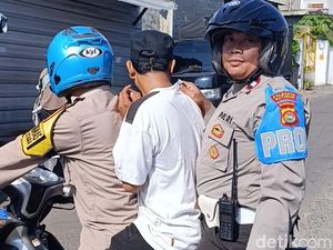 Tepergok Mencuri di Pasar, Pria Mataram Diamuk Massa Saat Lebaran Topat