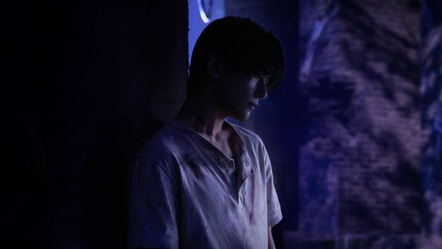 Film Resurrection berlatar di masa depan mengisahkan dunia di mana manusia dapat hidup selamanya selama mereka tidak bermimpi. Namun mereka yang bermimpi dianggap berbahaya.