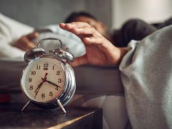 Ketinggalan Salat Subuh karena Begadang Piala Dunia, Apakah Berdosa?