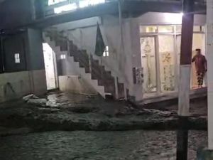 Banjir Campur Lumpur Terjang Desa Punten Kota Batu Malam Ini