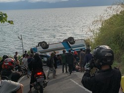 Bus Rombongan Pengantin Terbalik di OKU Selatan, Sopir Kabur-Polisi Selidiki