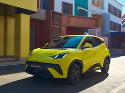 BYD Atto 1 Terbaru Meluncur, Jarak Tempuh Bertambah Jadi 380 Km