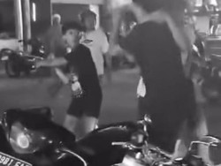 Viral Duel Pemuda 1 Lawan 3 di Depan Minimarket Dalung Permai