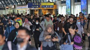 Jakarta Kembali Sibuk, Kebijakan WFH Masih Dikaji