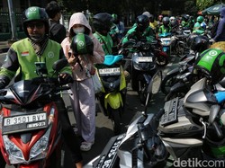 Potongan Ojol Turun Jadi 8 Persen, Bos Gojek-Grab Buka Suara