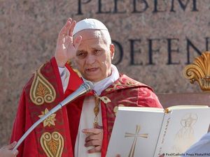 Misa Minggu Palma: Paus Leo Kecam Penggunaan Nama Tuhan untuk Perang