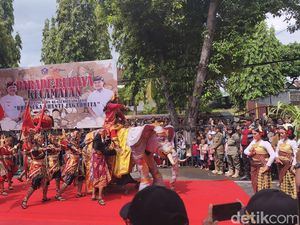 Parade 9 Episode Panji Sakti Meriahkan HUT ke-422 Kota Singaraja