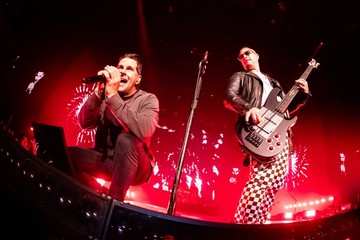 Avenged Sevenfold Tahu Banget Lagu Dear God Masuk Playlist Anak Warnet