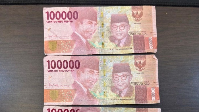 Barang bukti uang palsu yang telah diamankan Satreskrim Polres Batu