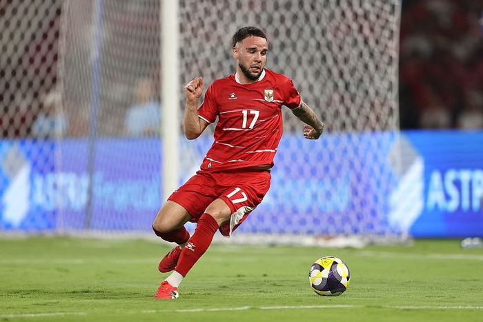 JAKARTA, INDONESIA - MARCH 30: Calvin Verdonk of Indonesia controls the ball during the FIFA Series 2026 match between Indonesia and Bulgaria at Gelora Bung Karno Stadium on March 30, 2026 in Jakarta, Indonesia. (Photo by Robertus Pudyanto - FIFA/FIF