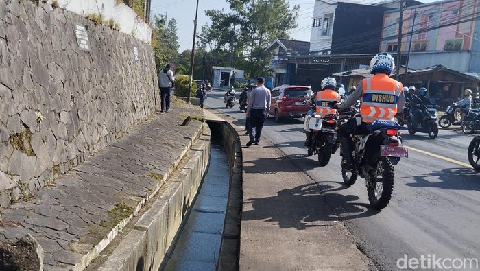 Drainase tanpa penutup renggut korban jiwa di Puncak Cianjur.
