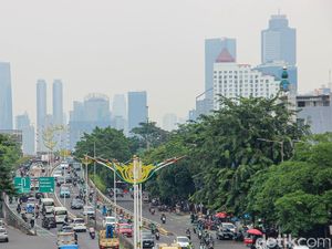 Jakarta Kembali Sibuk, Polusi Udara Ikut Memburuk