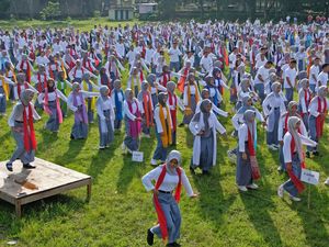 Lestarikan Budaya, Ribuan Pelajar Pentaskan Tari Wulang Sunu Massal