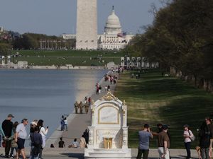 Heboh Singgasana Toilet Emas Dekat Gedung Putih, Sindiran Keras buat Trump!