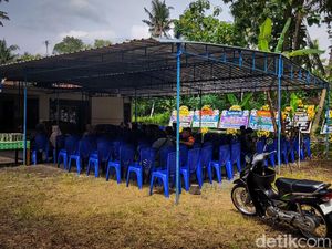 Megawati-Menlu Kirim Karangan Bunga ke Rumah Duka Praka Farizal