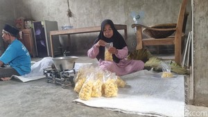 Setianya Pasutri Lansia di Bantul 40 Tahun Produksi Tape Singkong Rumahan