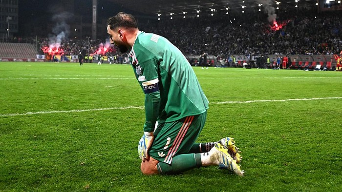 ZENICA, BOSNIA AND HERZEGOVINA - MARCH 31: Gianluigi Donnarumma of Italy reacts after the FIFA World Cup 2026 European Qualifiers KO play-offs  match between Bosnia & Herzegovina and Italy at Stadion Bilino Polje on March 31, 2026 in Zenica, Bosnia a