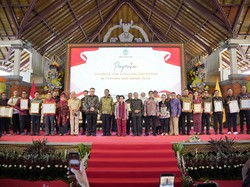 Bunda PAUD Dayu Surya Terima Sertifikat HKI