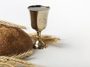 Mengenal Kamis Putih: Makna, Waktu Perayaan, dan Rangkaian Misanya