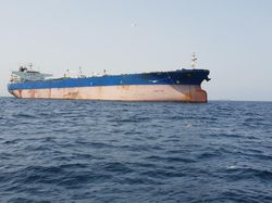Duh, 1.500 Kapal-20.000 Awak Terjebak di Teluk gegara Perang Iran