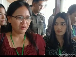 Video Tangis Istri Setelah Amsal Sitepu Divonis Bebas: Ini Kekuatan Doa