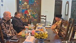 Jokowi Jamu Makan Siang Dubes Iran Boroujerdi, Sajikan Lontong Sayur-Nasgor