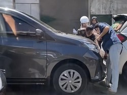 4 Mobil Terlibat Kecelakaan Beruntun di Galangan Kapal Makassar