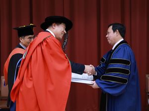 Ketua DPD Sultan B Najamudin Raih Gelar Doktor HC dari KMOU Busan