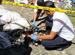 Geger 8 Karung Limbah Medis Dibuang di Pinggir Jalan Denpasar-Gilimanuk