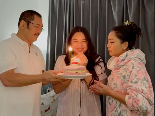 Potret Khirani Putri Mayangsari Ultah ke-20, Makin Cantik Mirip Sang Mama