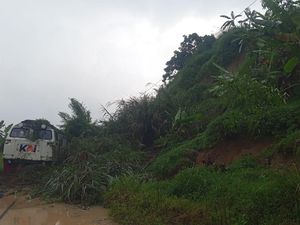 Jadwal KA Ciremai Besok Normal Usai Terdampak Longsor di Jabar