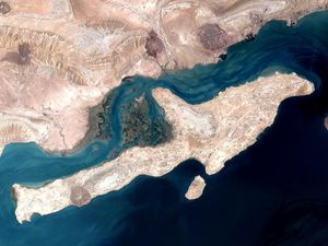 Mengintip Pulau Penuh Rudal, Andalan Iran untuk Kuasai Selat Hormuz