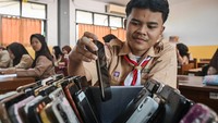 Sekolah Batasi Gadget Demi Fokus Belajar