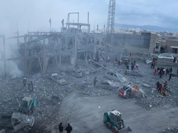 Serangan Gabungan AS-Israel Hantam Masjid Syiah di Iran