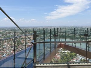 Makan with The View! Sensasi Kuliner dan Sky Bridge 130 Meter di Trans Hotel Jakarta