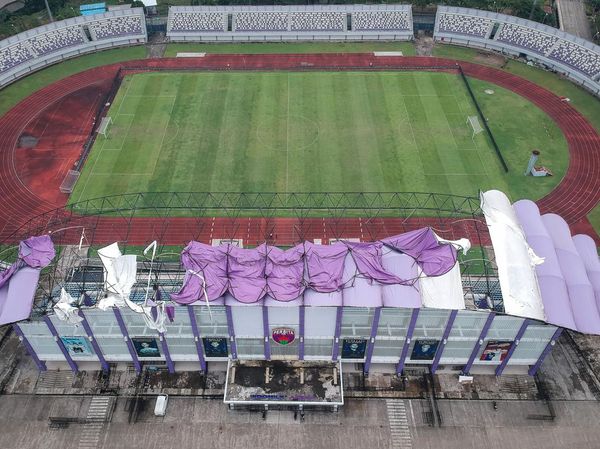 Stadion Kandang Persita Tangerang Rusak Diterpa Angin