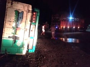 Hendak Bawa Sapi Kurban ke Jakarta, Truk Terjun ke Jurang di Dompu-2 Tewas